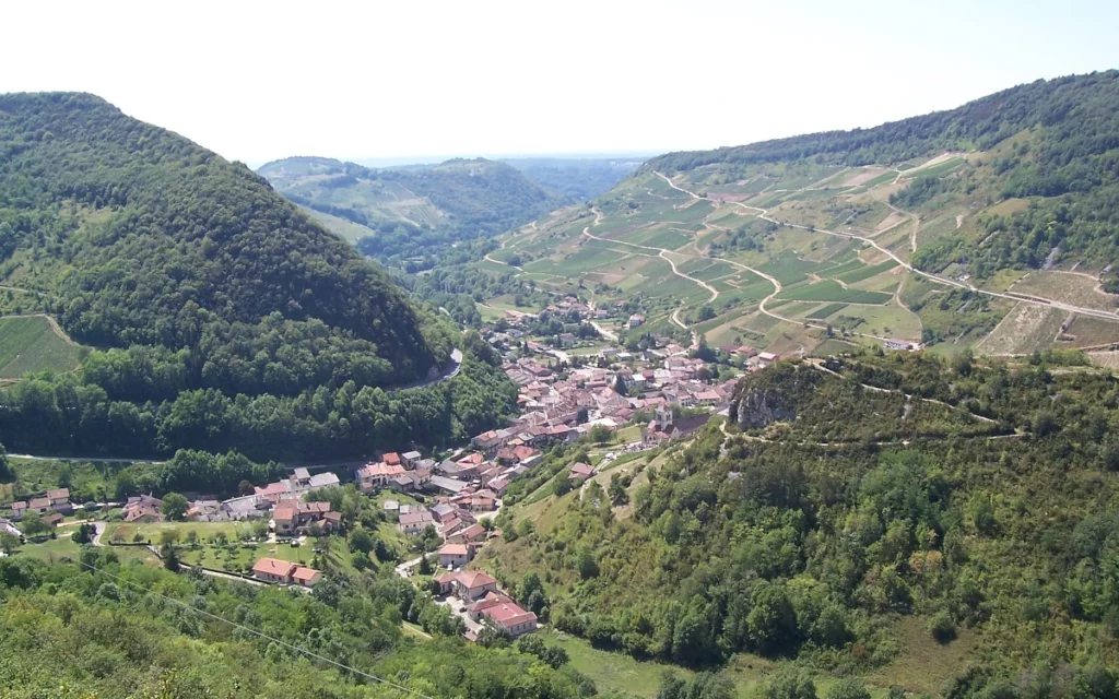 Cerdon dans l'Ain (01) vu du ciel